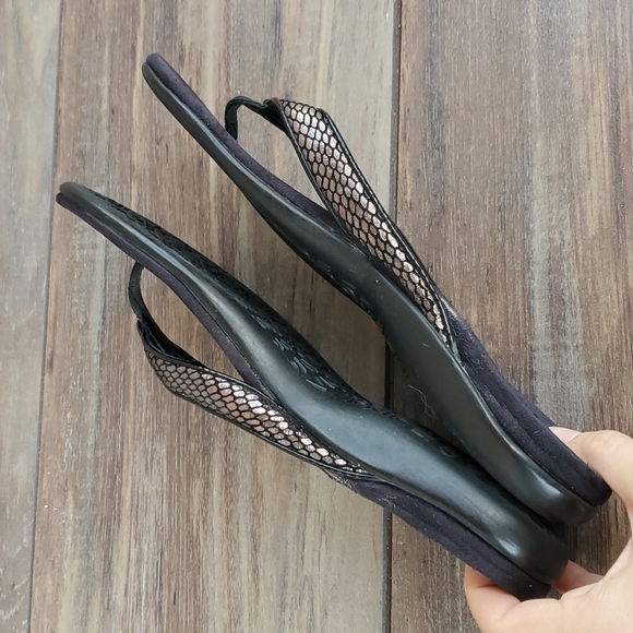 Vionic Women Sandals Flip Flops Outdoor Flats sz 7 - Picture 6 of 10